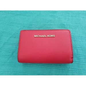 ❤️ Michael Kors Red Wallet ♥️